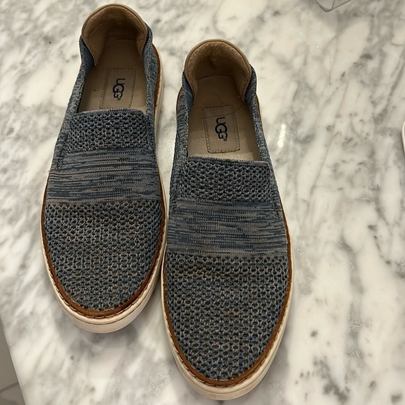 UGG slip-on loafers. Size 9. Engineered knit upper with Round toe design - Picture 1 of 11